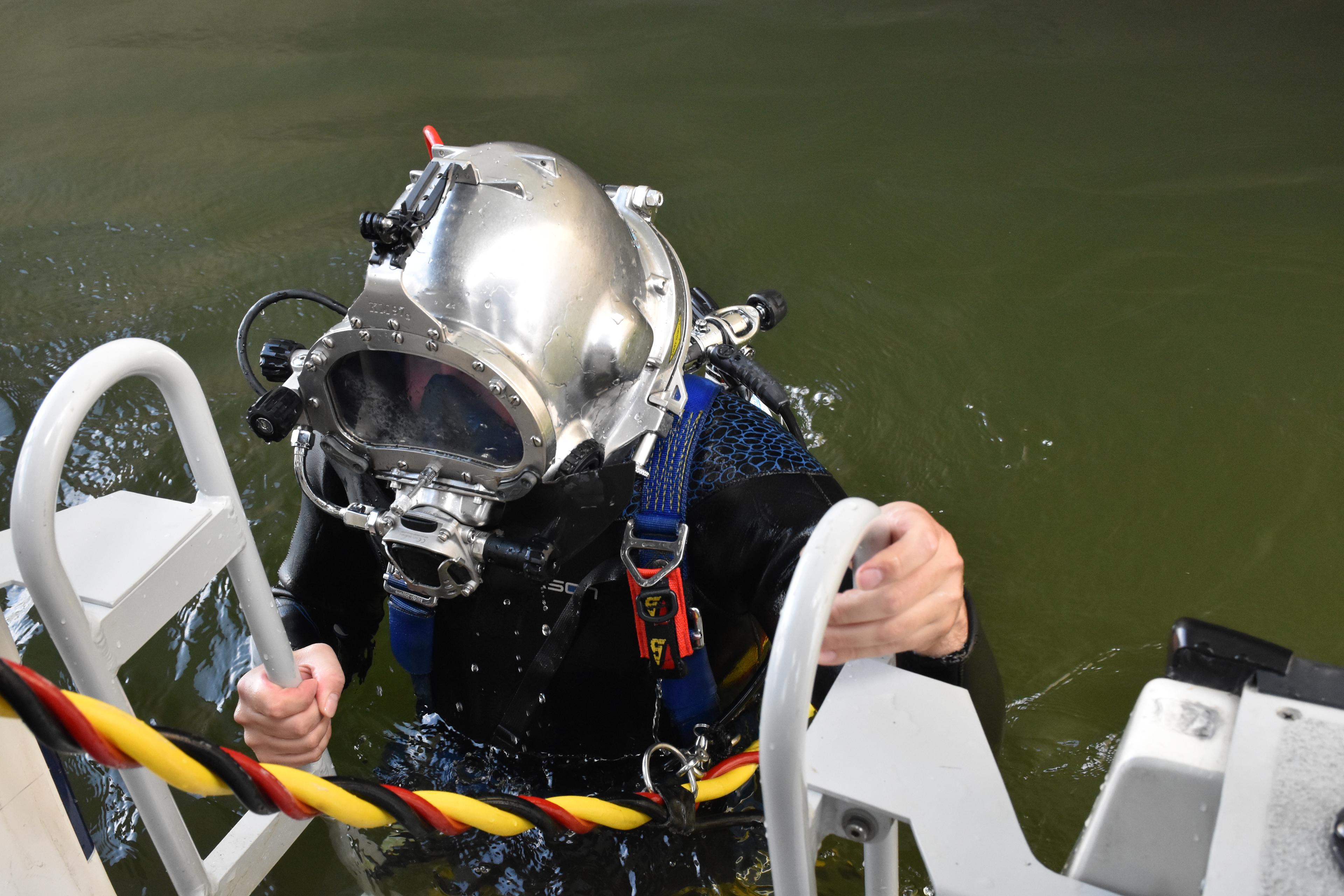 Sheriff's Underwater Recovery Team